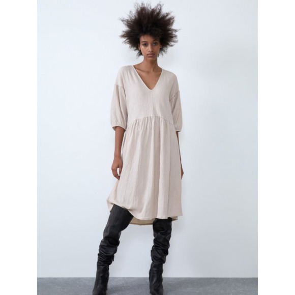 Zara Voluminous Oversized Texture V-neck Short Sleeve Dress, size M - Picture 1 of 13